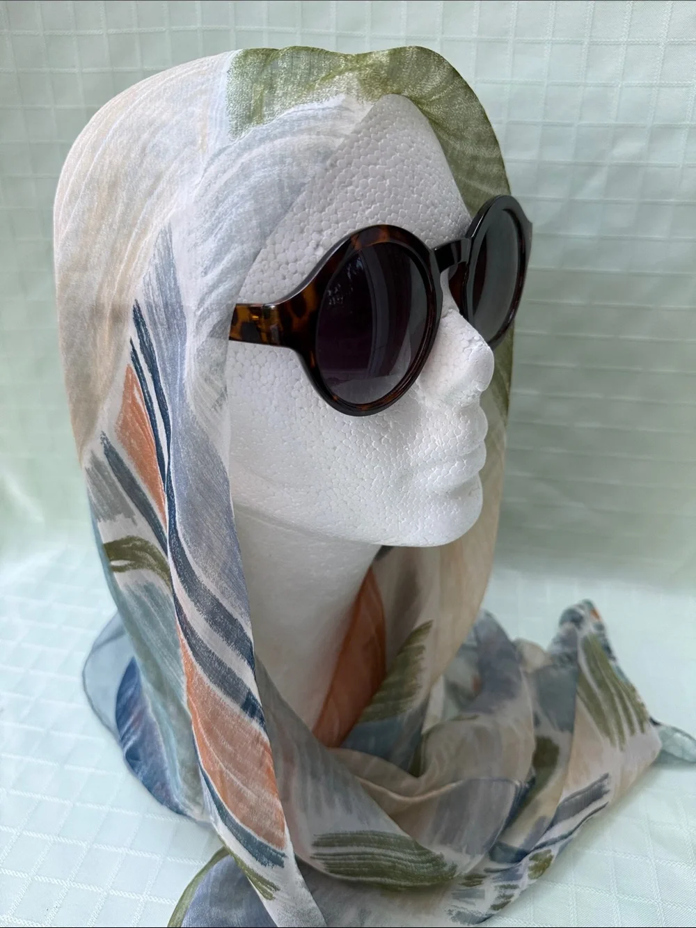 Vintage Tortoiseshell Round Women's Sunglasses - Unbranded